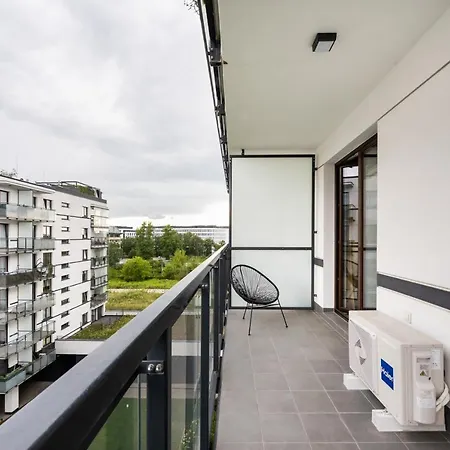 Woronicza 80 Modern By Bookinghost وارسو