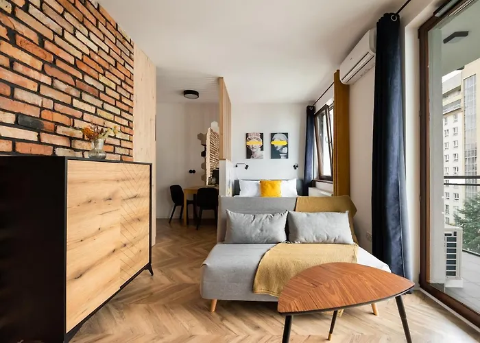 Woronicza 80 Modern By Bookinghost *